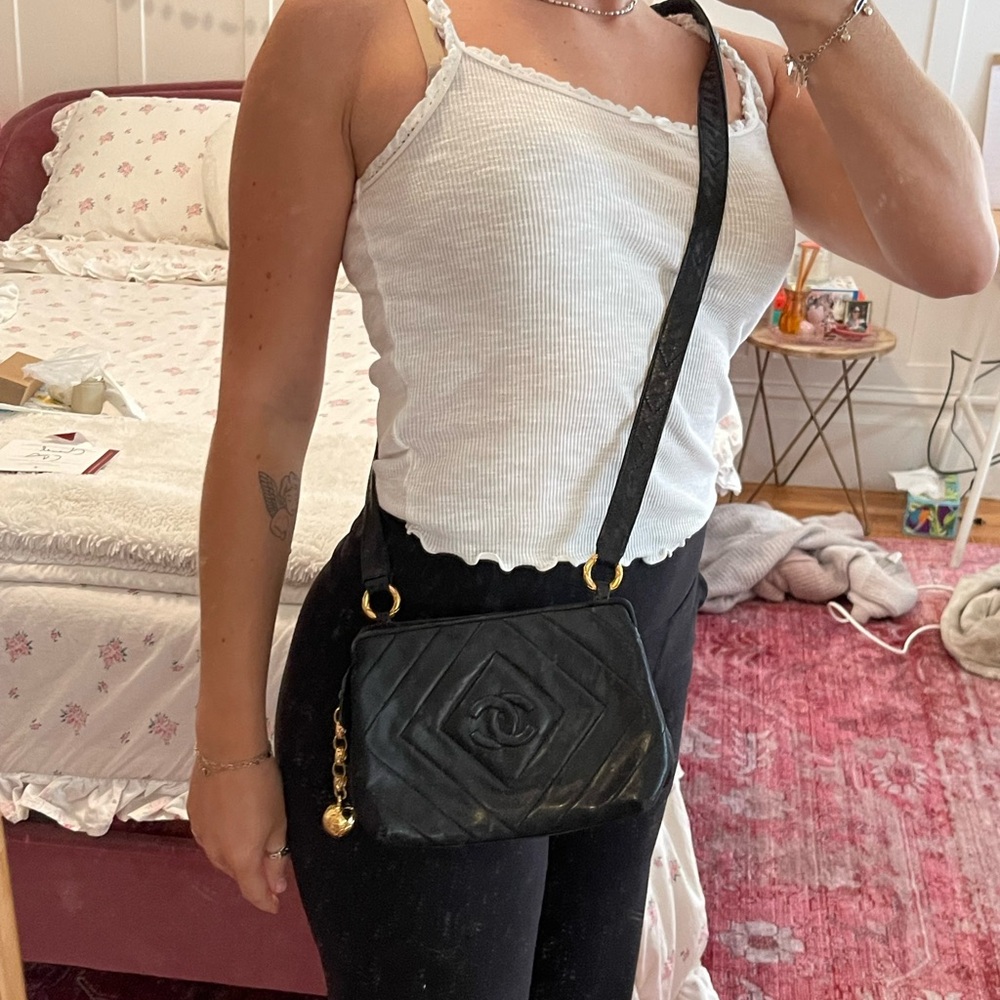 CHANEL Black Quilted Shoulder Bag - Picture 10 of 14